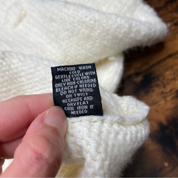 Moon & Madison Popcorn Stitch Sweater - Picture 4 of 5